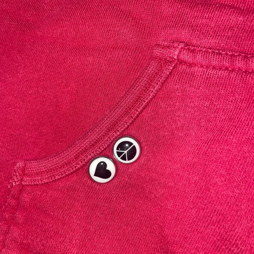 Vintage Hard Rock Cafe (Las Vegas) Maroon Hoodie with Beige Accents - Picture 3 of 6